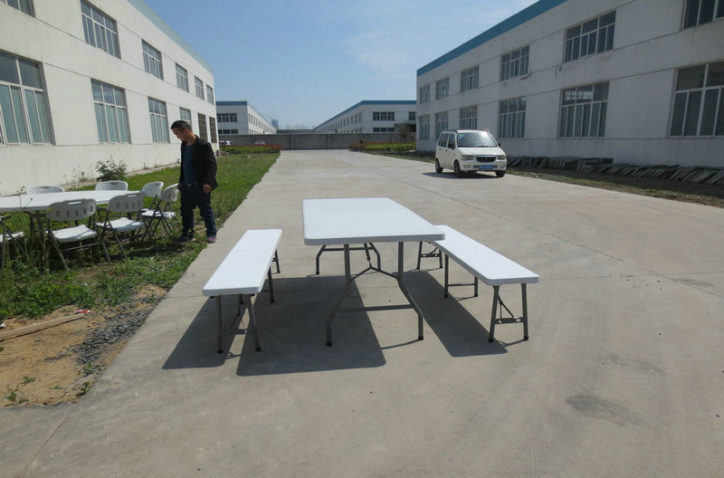 户外休闲野餐桌子塑料长方桌子塑料折叠桌子吹塑中空桌子