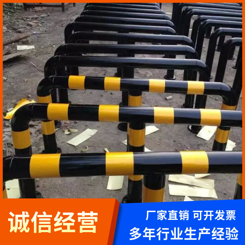 防撞M型停车位隔离U型桩加厚防撞护栏钢管加油站防撞护栏道路加固