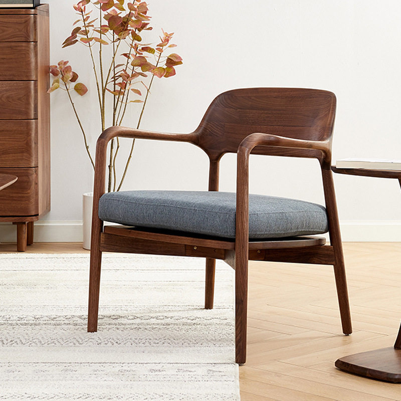 单人沙发椅客厅实木软包休闲椅北美黑胡桃木大靠背带垫阳台矮椅子