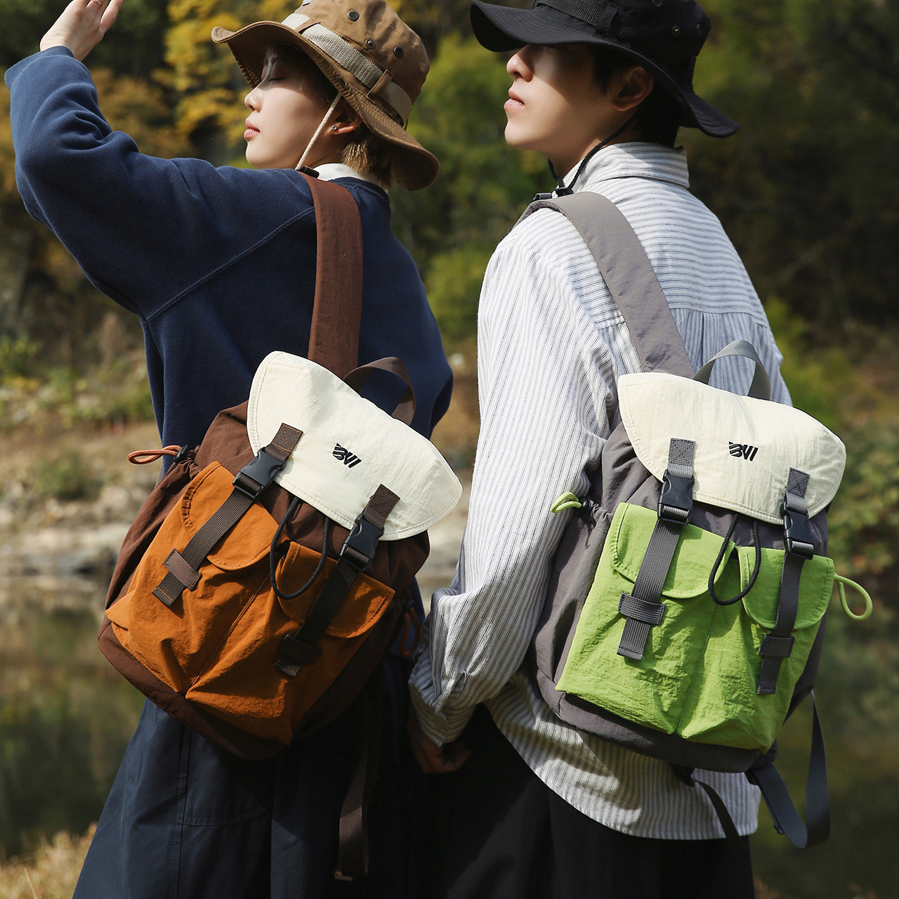 户外登山包高颜值旅行双肩包旅游轻便女徒步爬山男士新款百搭背包