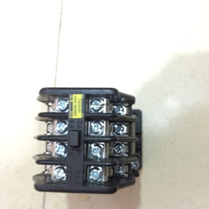 售前询价现货 全新进口交流接触器SRC50-3FSAX 4A4B 220V