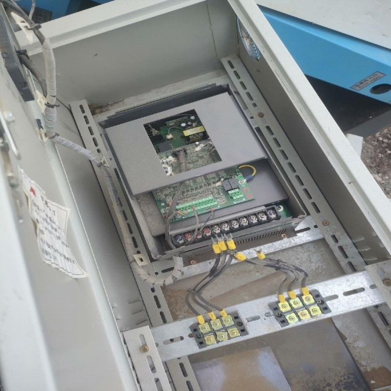 售前询价山森变频器1115KW 380V所看所得拆机