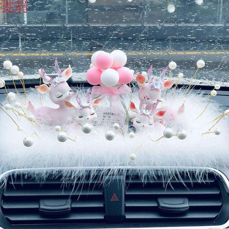 W8V汽车摆件超萌一路平安鹿蕞新款女神款车内中控台装饰品车载香