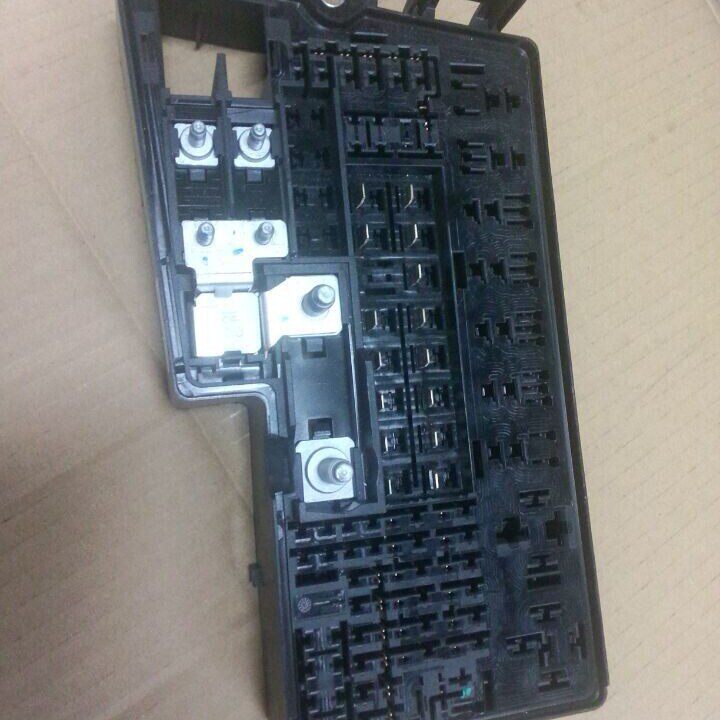 福睿斯保险盒板件大灯线束用下线ED8T14A067AB