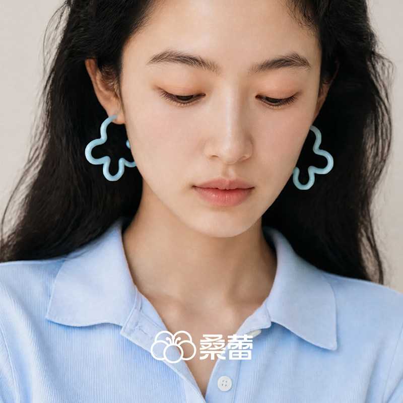 桑蕾扑扑蝶大耳圈女925银针时尚潮流原创设计2026年春新款爆款