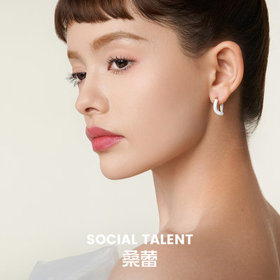 Social Talent/桑蕾扭扭糖白色耳环时尚简约百搭2024年春夏款爆款