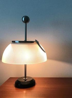 意大利Artemide Alfa北欧现代简约创意个性玻璃卧室床头书桌台灯