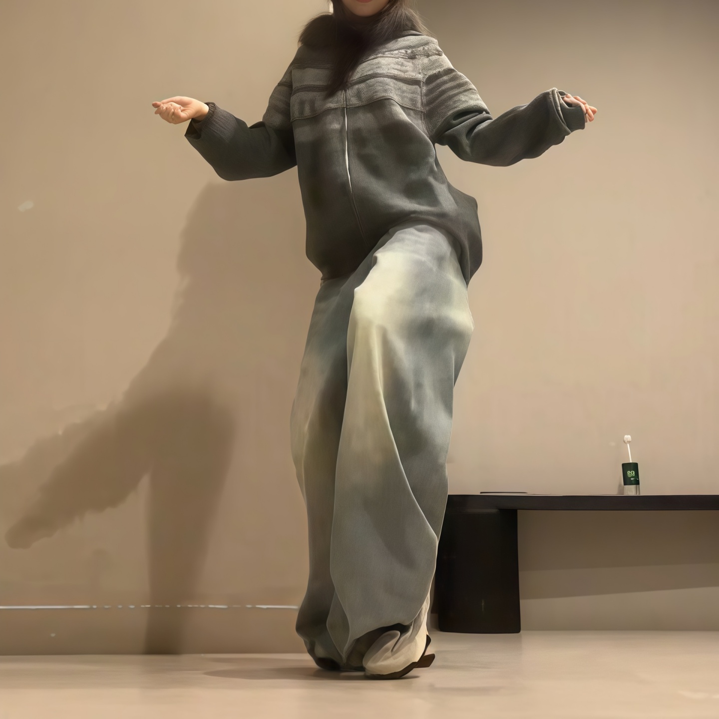 水洗猫须设计感低腰阔腿牛仔裤