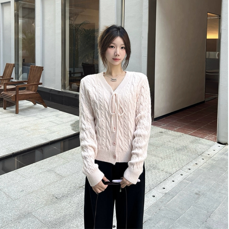 韩系粉色软糯麻花针织毛衣女2026秋冬季宽松显瘦百搭别致开衫上衣