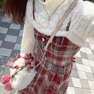 新年战袍连衣裙女秋冬新款ins气质感留洋千金穿搭公主赫本小红裙