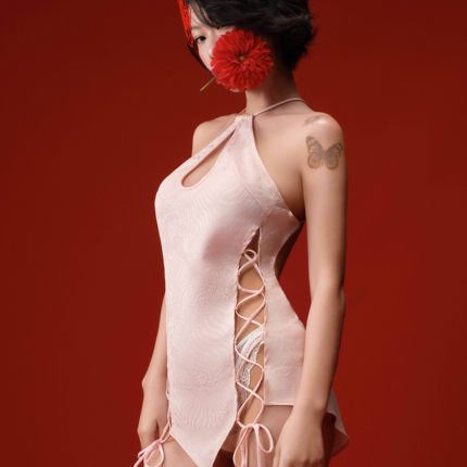 Zerosophy「颠鸾倒凤」情人节战袍绑带粉肚兜镂空qqny大露背性感