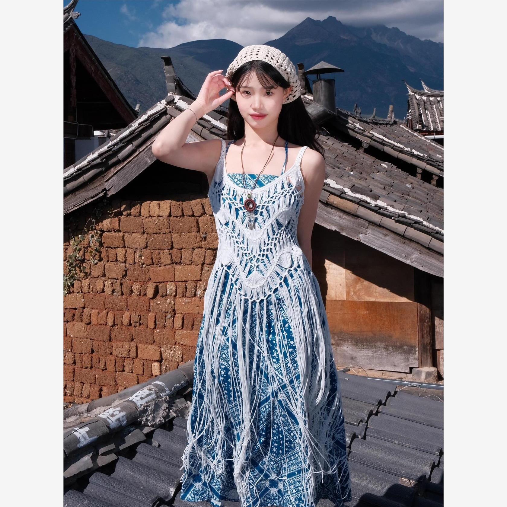 云南大理洱海旅游穿搭女