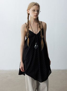 【玳禾】夏季新款休闲V领麻感条纹简约短款双根式吊带连衣裙H8804