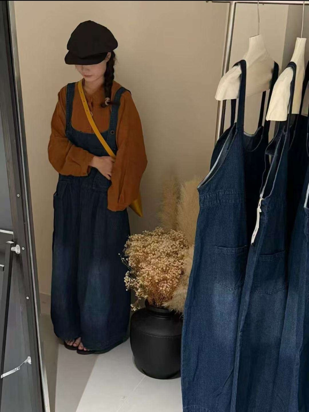 复古牛仔背带裤女早秋文艺宽松大口袋阔腿显瘦慵懒风连体吊带裤