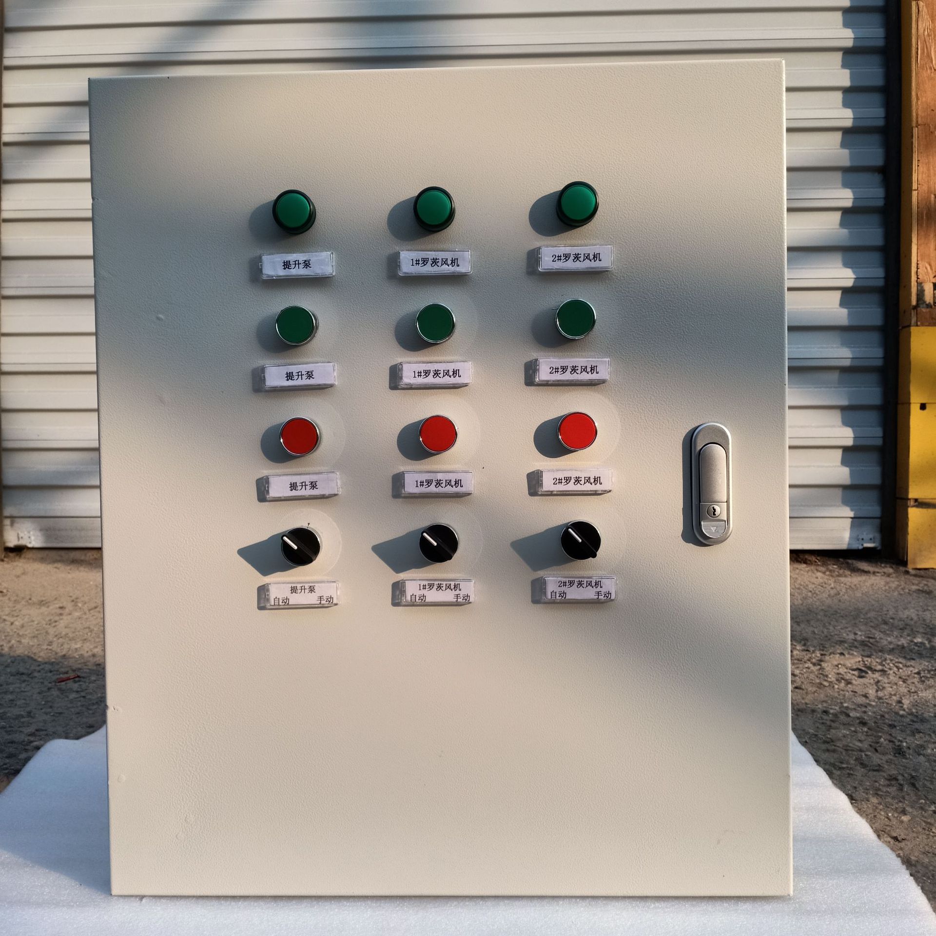 厂家直供量大从优 污水处理潜污泵电机控制箱 罗茨风机电机配电箱