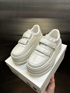 春洋气百搭增高板鞋 女2026新款 薇玖芭真皮魔术贴松糕摇摇小白鞋