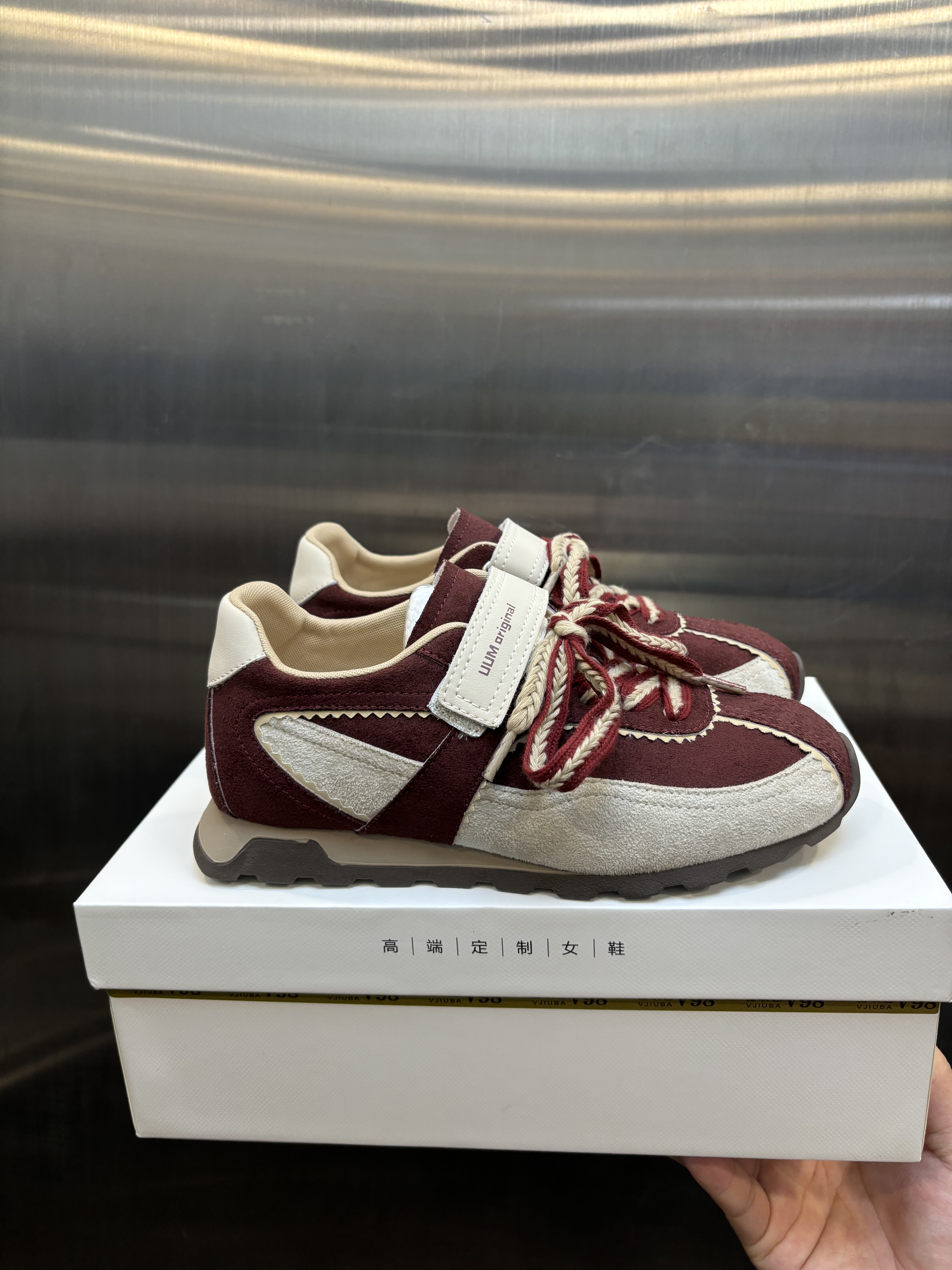 2025年超火阿甘德训鞋女真皮软底软底休闲鞋 红色秋平底休闲板鞋,女鞋,德训鞋,淘宝优惠券,粉丝福利购,淘宝优惠卷