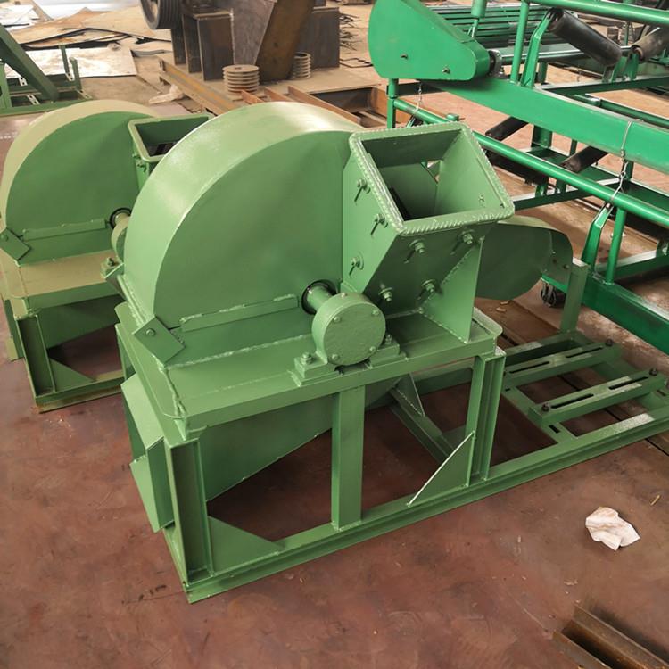 移动式柴油机驱动圆木粉碎机 多用途木头树枝细碎机 厂价销售