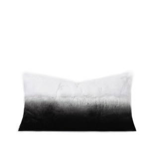 现代轻奢样板间渐变皮草设计师抱枕黑G白绿兔毛靠包客厅沙发靠枕