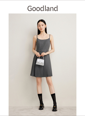 Goodland美地2024夏季新款灰色西装压褶吊带连衣裙短款