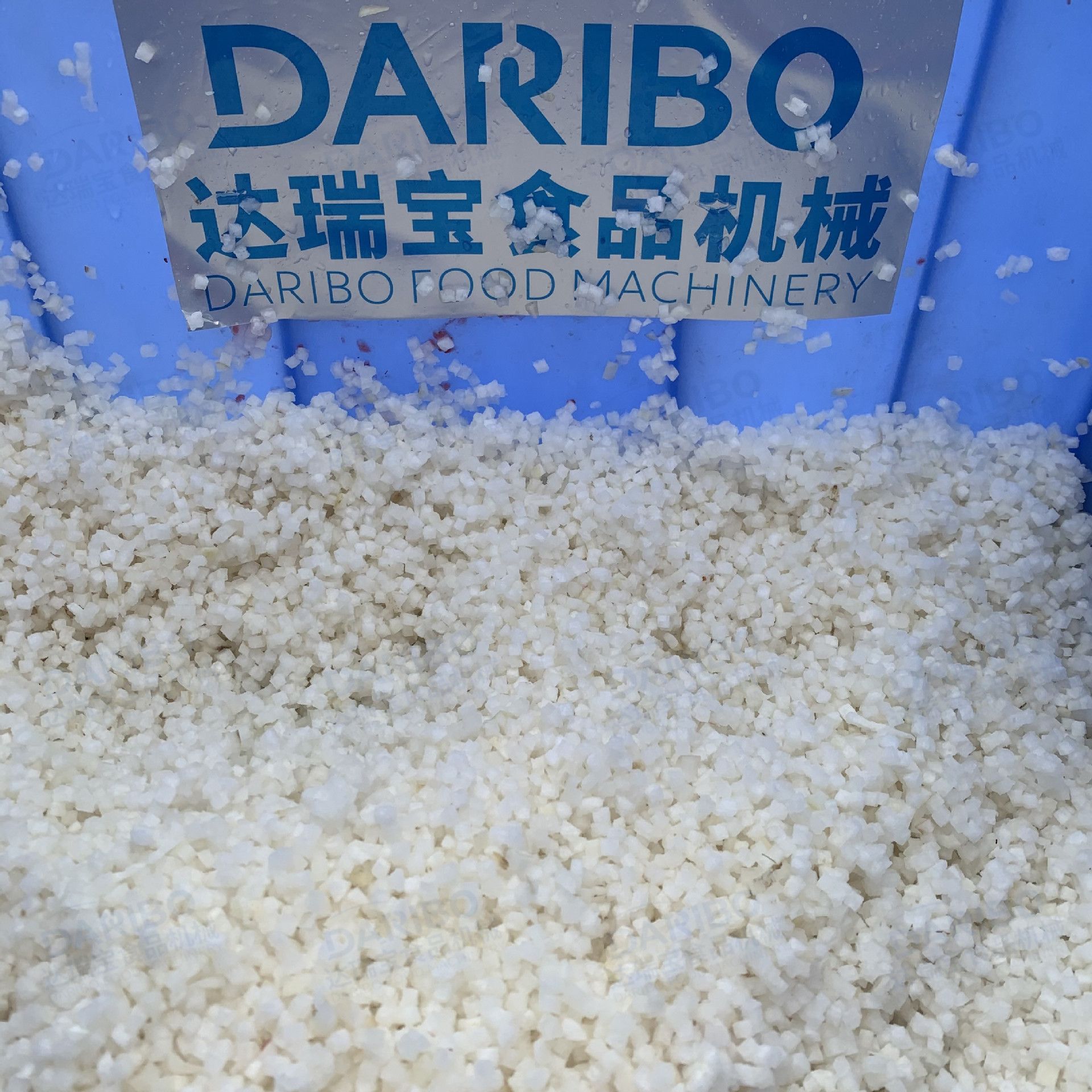 *冷冻低温水果切丁设备 冰冻香蕉切小丁机 水果饮料切小颗粒设备