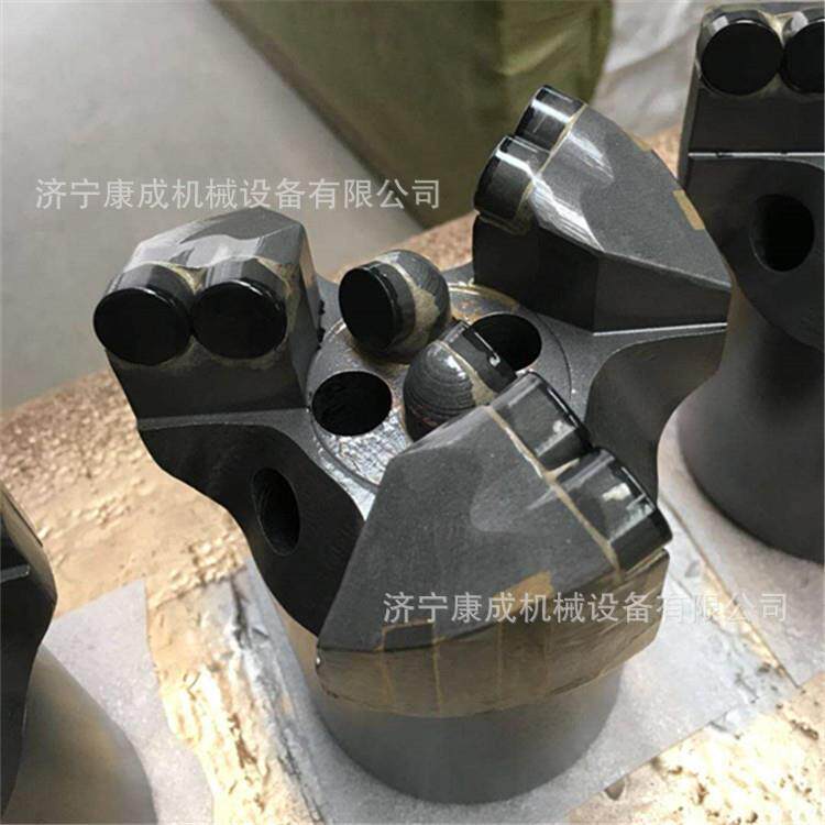 工程钻探用三翼金刚石钻头矿用探水探瓦斯三翼金刚石钻头硬质钻头
