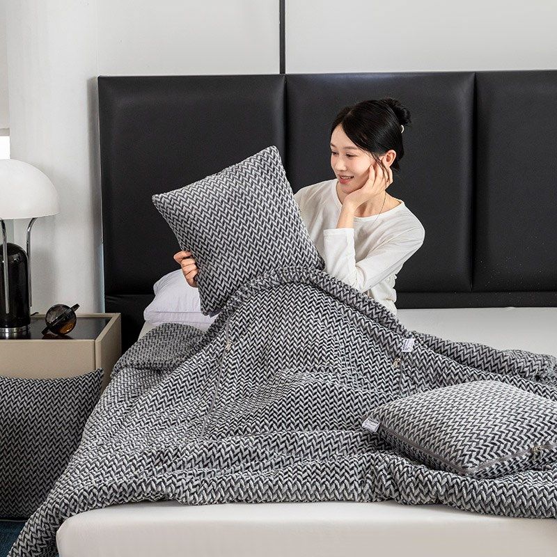 塔芙绒 抱枕车用被子两用冬天加厚二合一折叠午睡汽车加绒毯子,居家布艺,抱枕被,淘宝优惠券,粉丝福利购,淘宝优惠卷