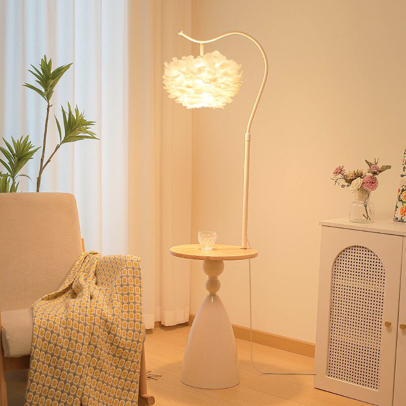 奶油风氛围羽毛落地灯客厅沙发边几置物高级感卧室床头柜一体台灯