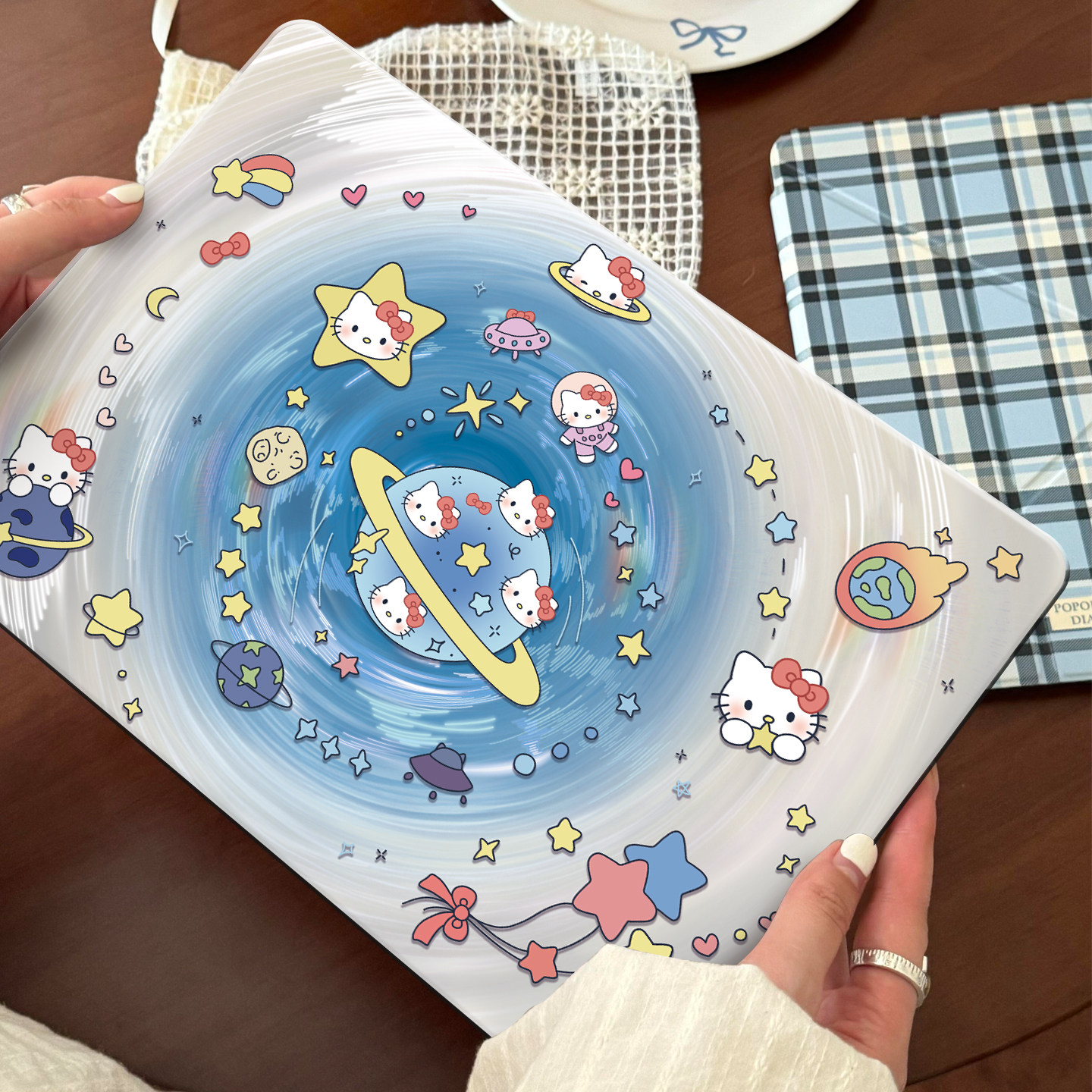 凯蒂猫HelloKitty适用苹果电脑macbook15保护壳mac笔记本电脑2025新款M2pro15寸macbookair13膜M3轻薄冰晶壳