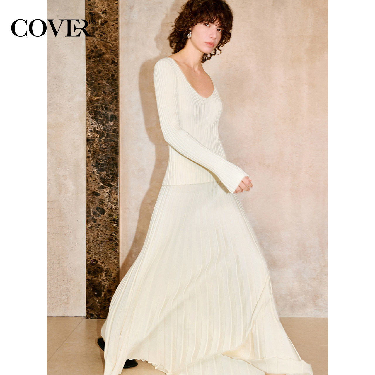 COVERINS米白色v领修身针织衫女/半身裙长款2025冬新款CC35506230