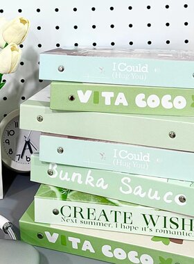 绿色系列盲盒ins风四宫格卡册A5活页少女心小卡收纳可爱硬壳相册