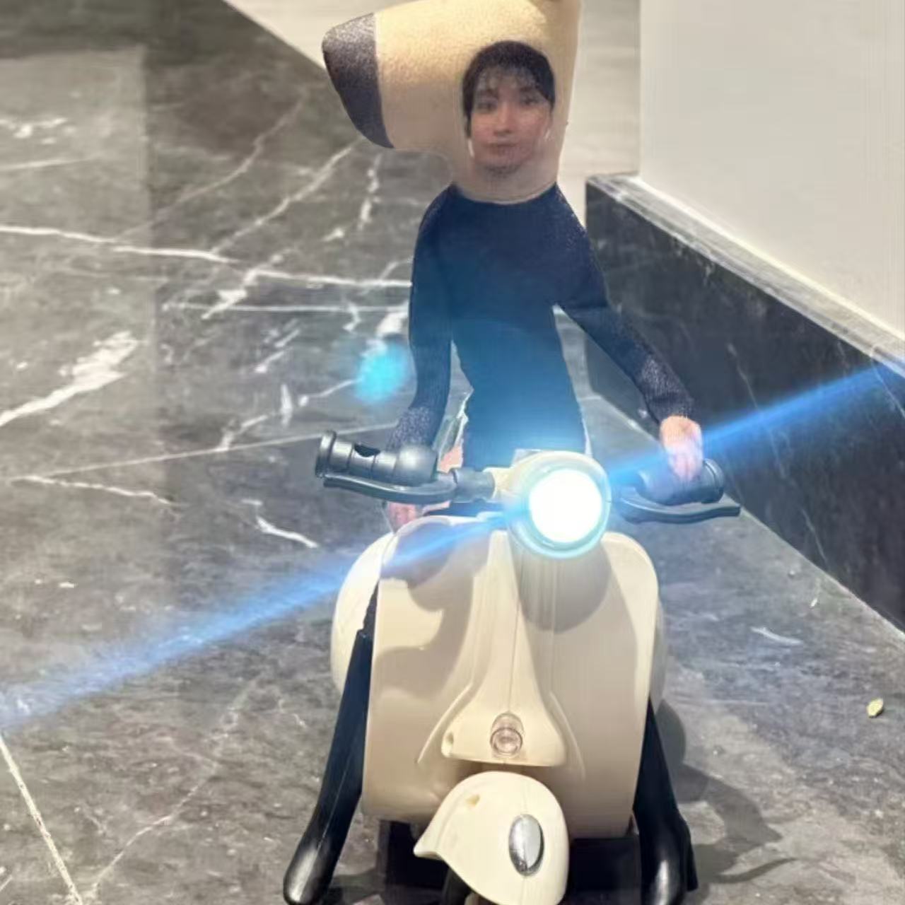 李硕珉周边无白边抽象玩偶