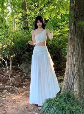【原版质量】法式白色无袖斜肩连衣裙女夏季设计感长裙度假风裙子