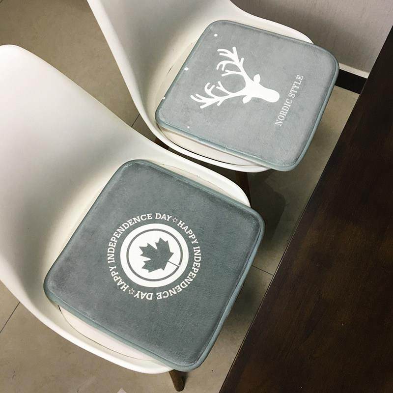 北欧卡通枫叶坐垫 办公室椅垫沙发吊椅垫电竞转椅子凳子汽车坐垫