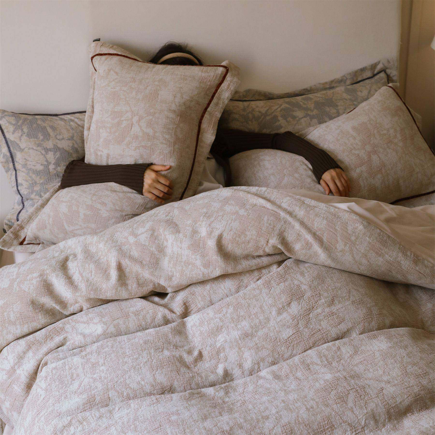 意法丝绒宽边全棉60支色织立体升级浮雕提花四件套100支火山磨毛