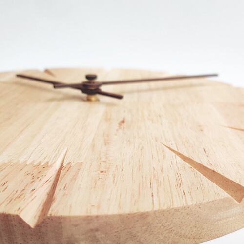 创意北欧简约免打孔实木制挂钟家居客厅墙钟装饰钟跨境Wall Clock