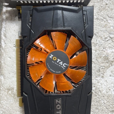 议价原装拆机索泰GTX650 1G显卡，成色如图，无需供电