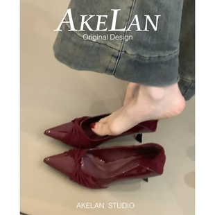 羊皮版~红色复古尖头高跟鞋女褶皱漆皮配裙子浅口单鞋细跟晚晚鞋