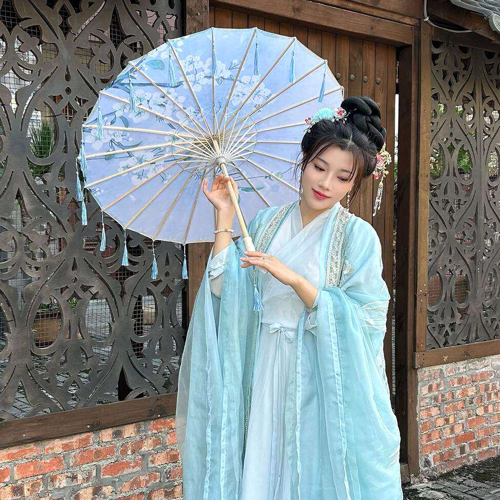 油纸伞汉服古风装饰中国
