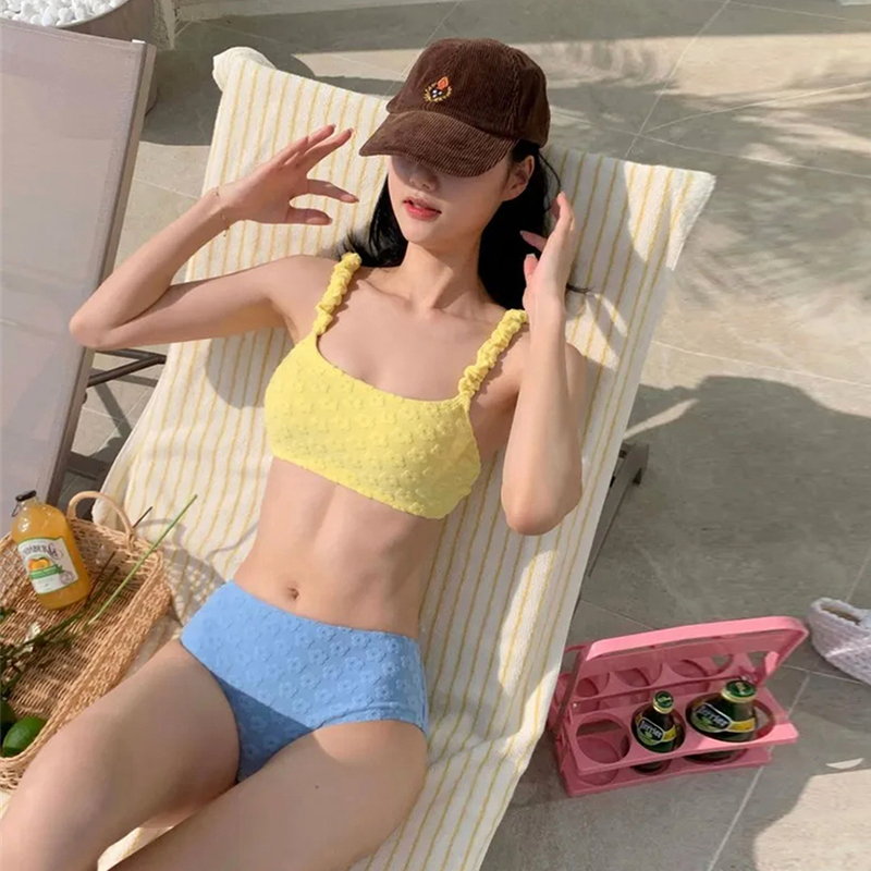 泳衣女款2025年新款爆款性感纯欲风高级感泡温泉分体式比基尼泰国