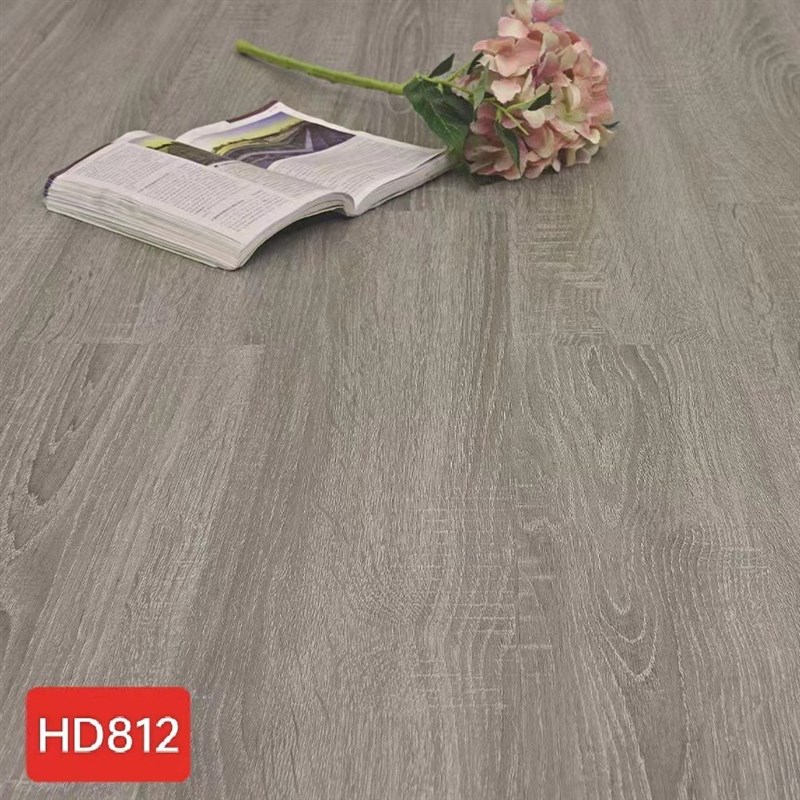 spc石塑锁扣 pvc地板革 家用E不怕水水泥地办公室商铺公寓施工