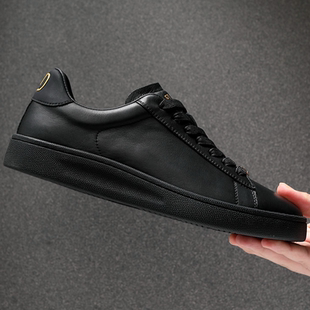 男鞋2025秋季新款头层牛皮时尚黑色鞋子简约百搭板鞋男休闲真皮鞋