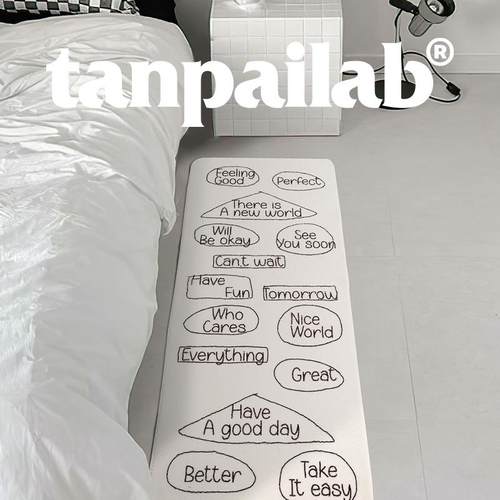 摊牌 字母长条地毯卧室床边毯客厅简约ins风家用入户免打理短绒