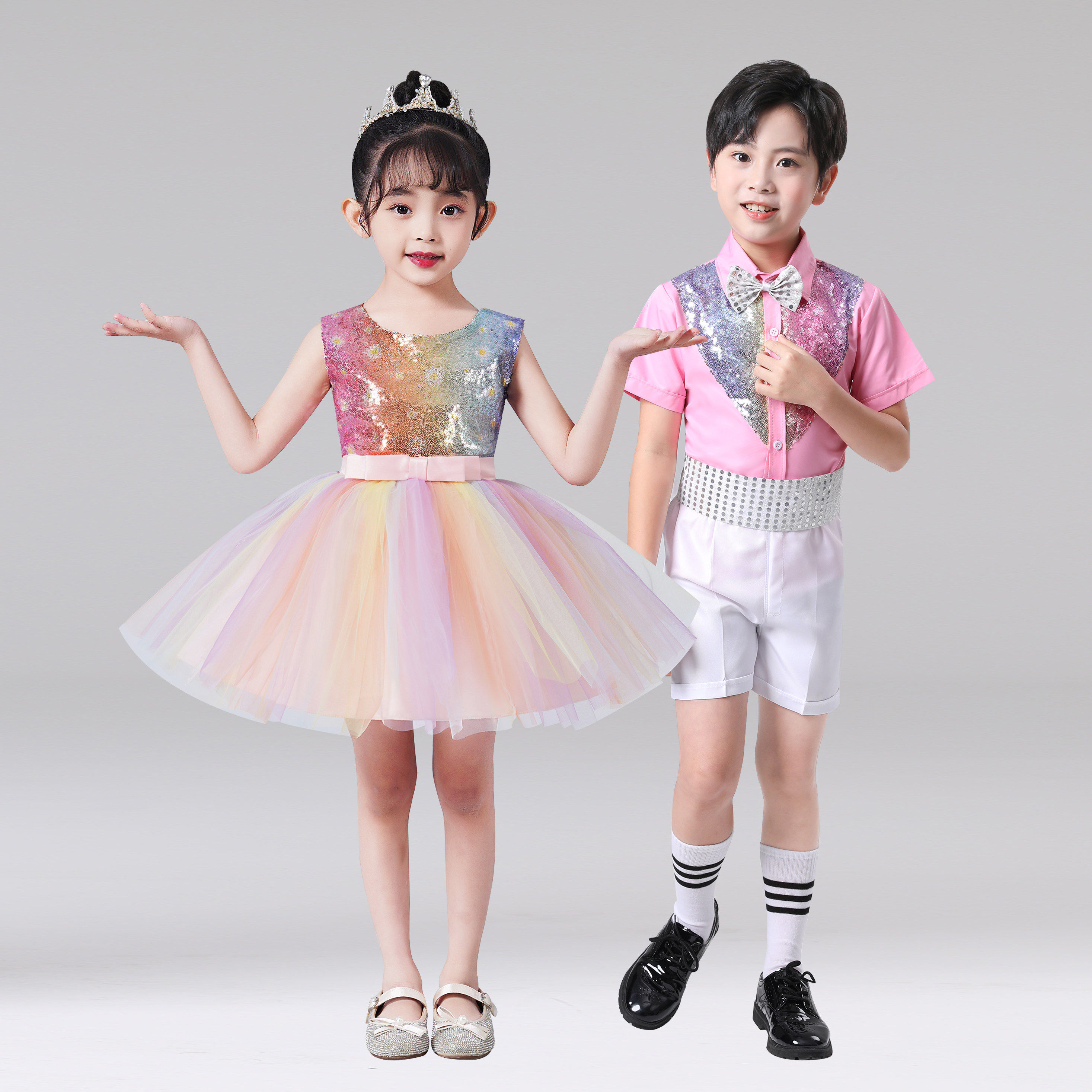 六一儿童演出服女童彩色蓬蓬裙大合唱表演服装幼儿园舞蹈男童朗诵