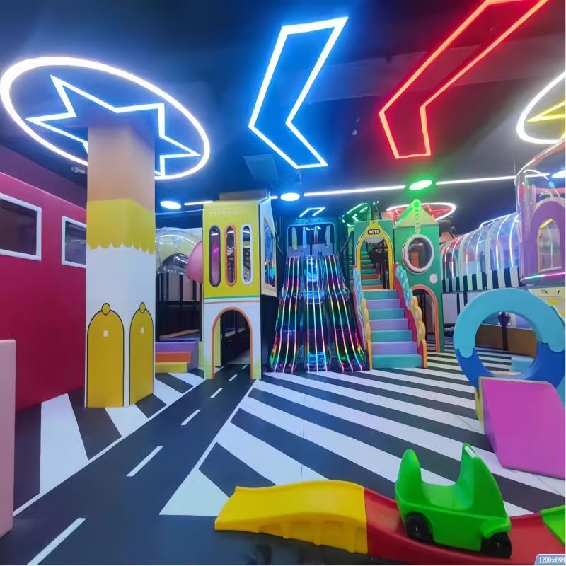 电玩城动漫城儿童乐园游乐场主题乐园淘气堡游戏厅电竞馆商场吊灯