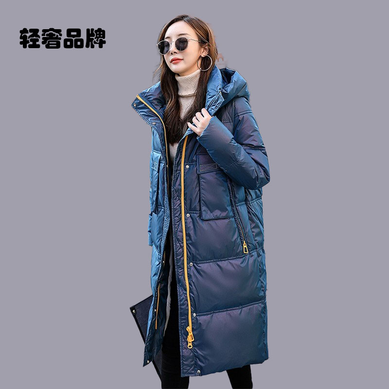 朗姿约定2026冬季新款时尚亮羽绒服