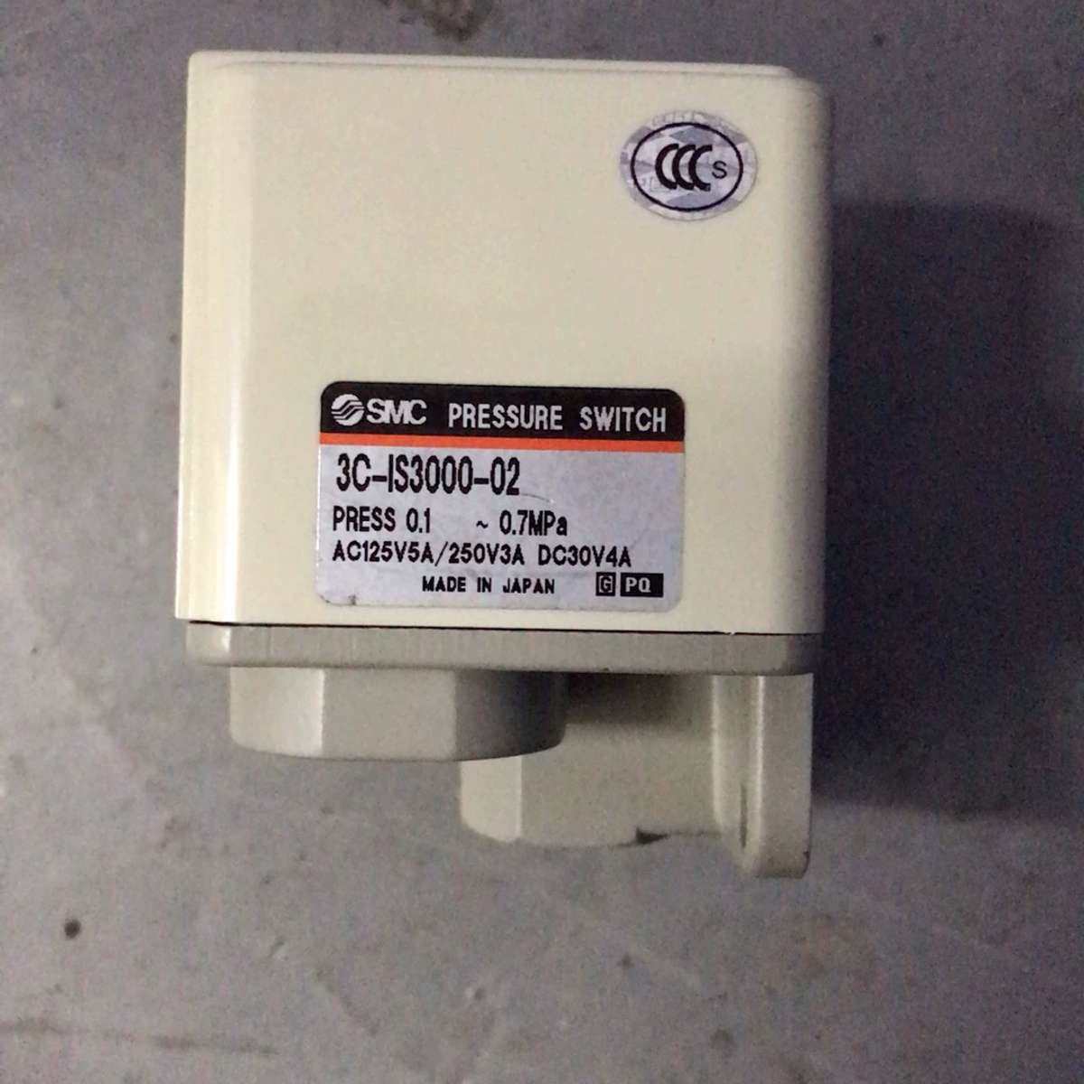 原装正品小型压力开关3C-IS3000-02  2个议价