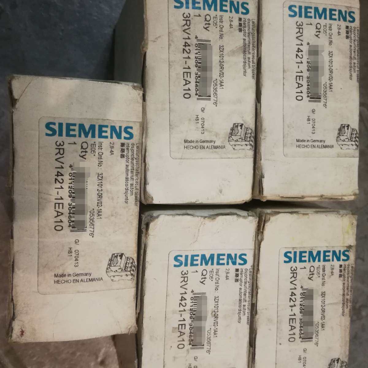 3RⅤ1421-1EA10  2.8-4A，原装外盒较议价