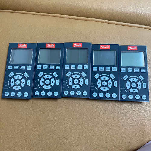 丹佛斯变频器LCP102操作面板，型号130B1107，全新议价