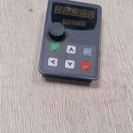 英捷思变频器，Y510  V900面板功能议价